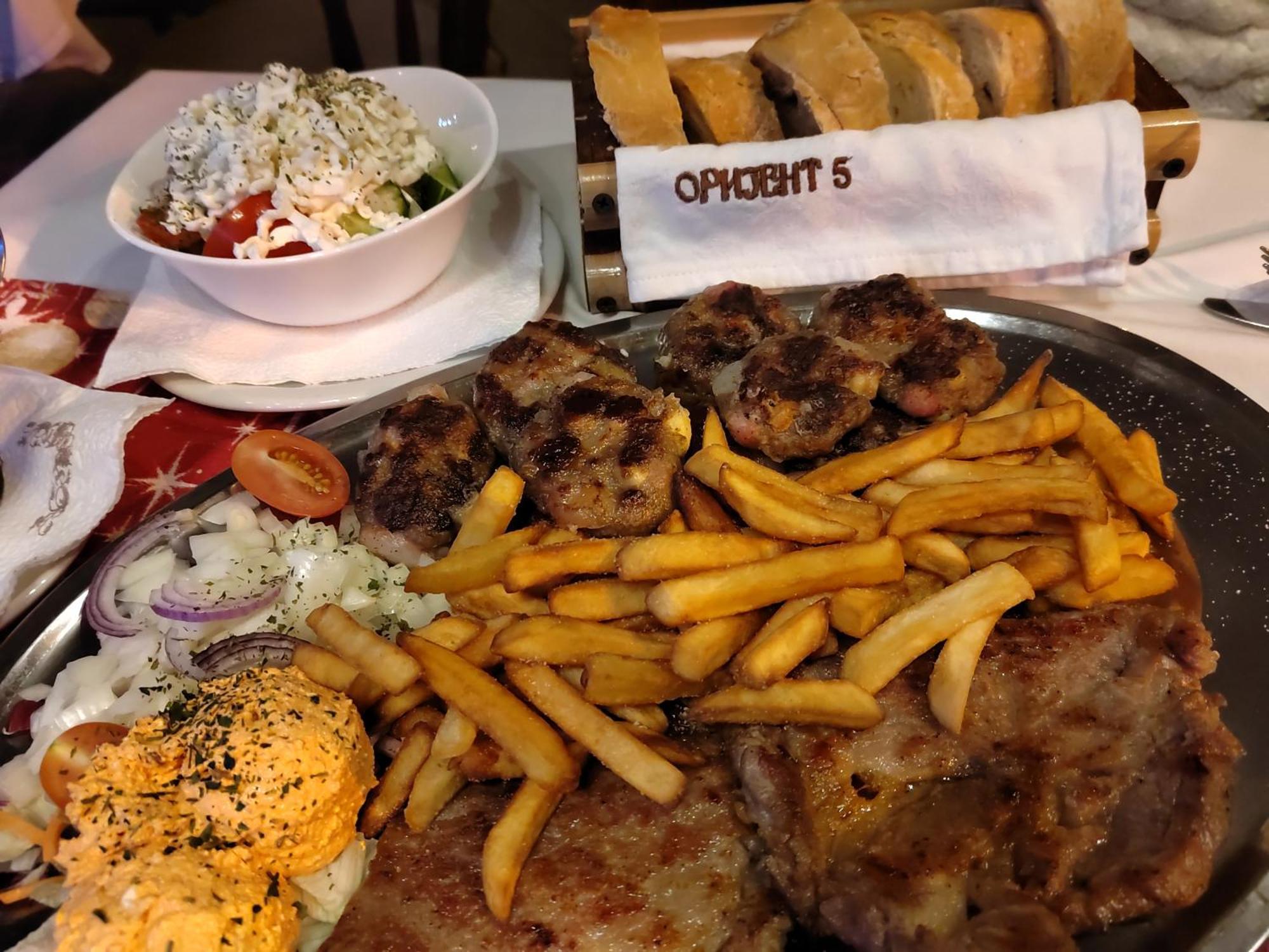 Restoran Orijent 5 Aparthotel Zombor Kültér fotó